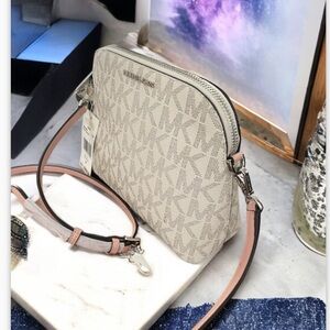 Michal Kors Leather Crossbody